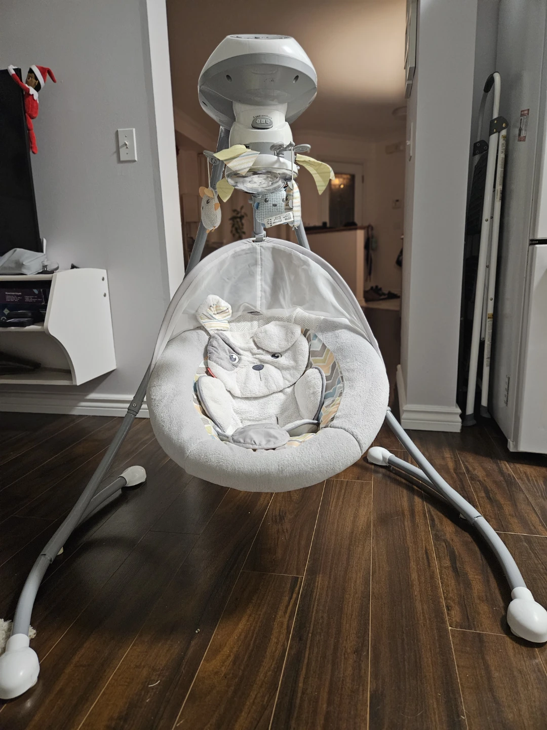 Fisher-Price Sweet Snugapuppy Dreams Cradle 'n Swing - photo 3