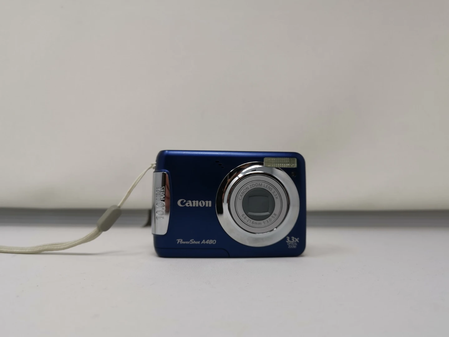Canon PowerShot A480 Compact Digital Camera