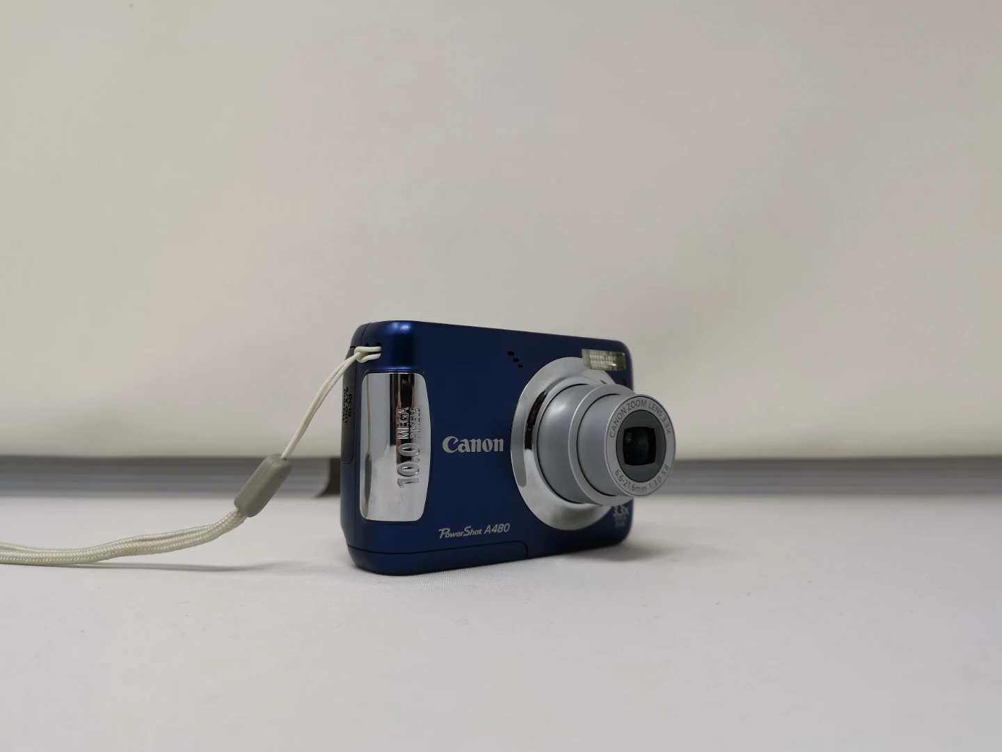 Canon PowerShot A480 Compact Digital Camera - photo 3