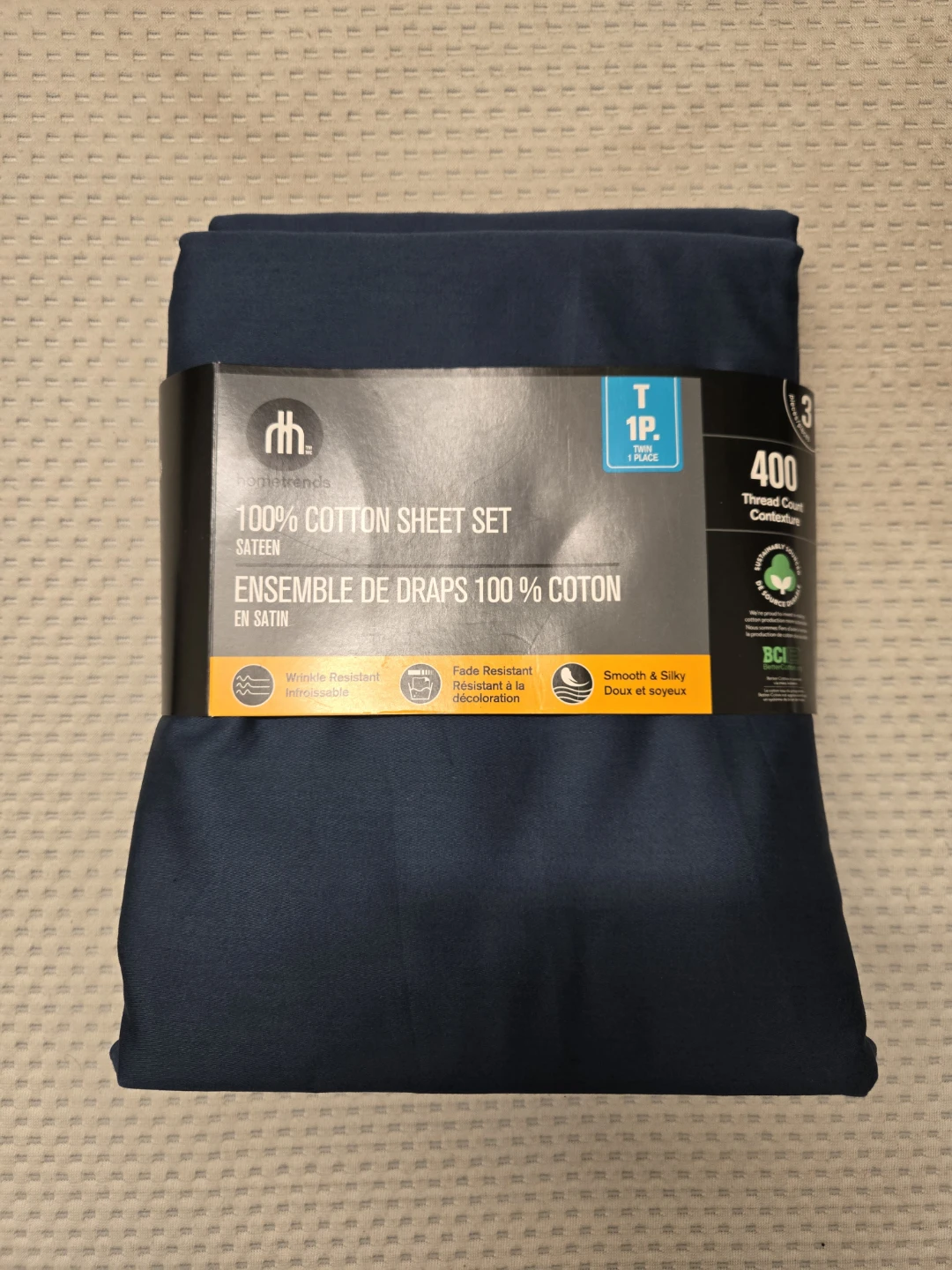 Zinus Twin Mattress with Navy Blue Sheet Set - photo 4