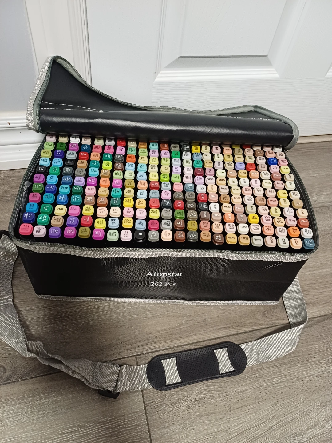 Atopstar Marker Set - 262 Pieces