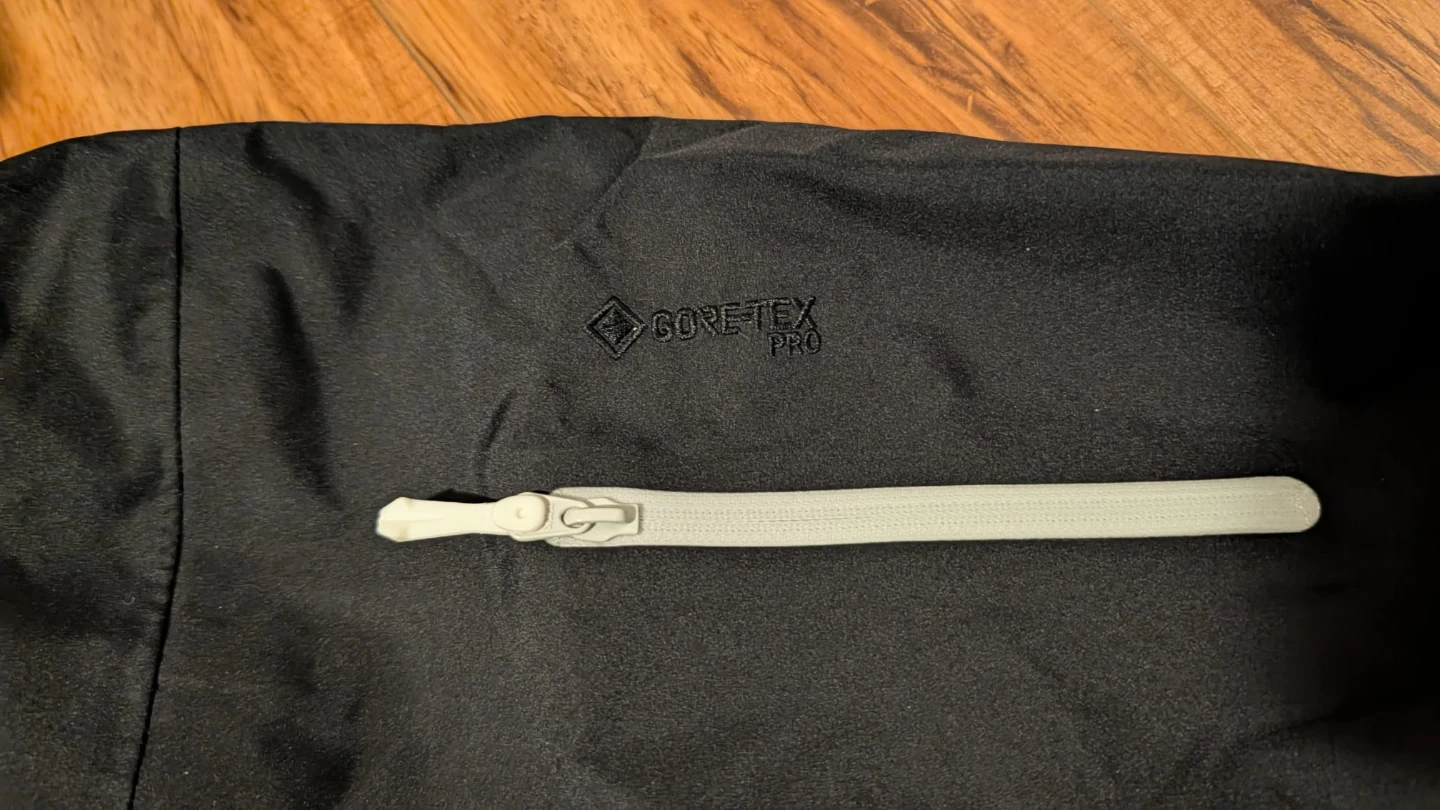 Waterproof jacket - photo 3