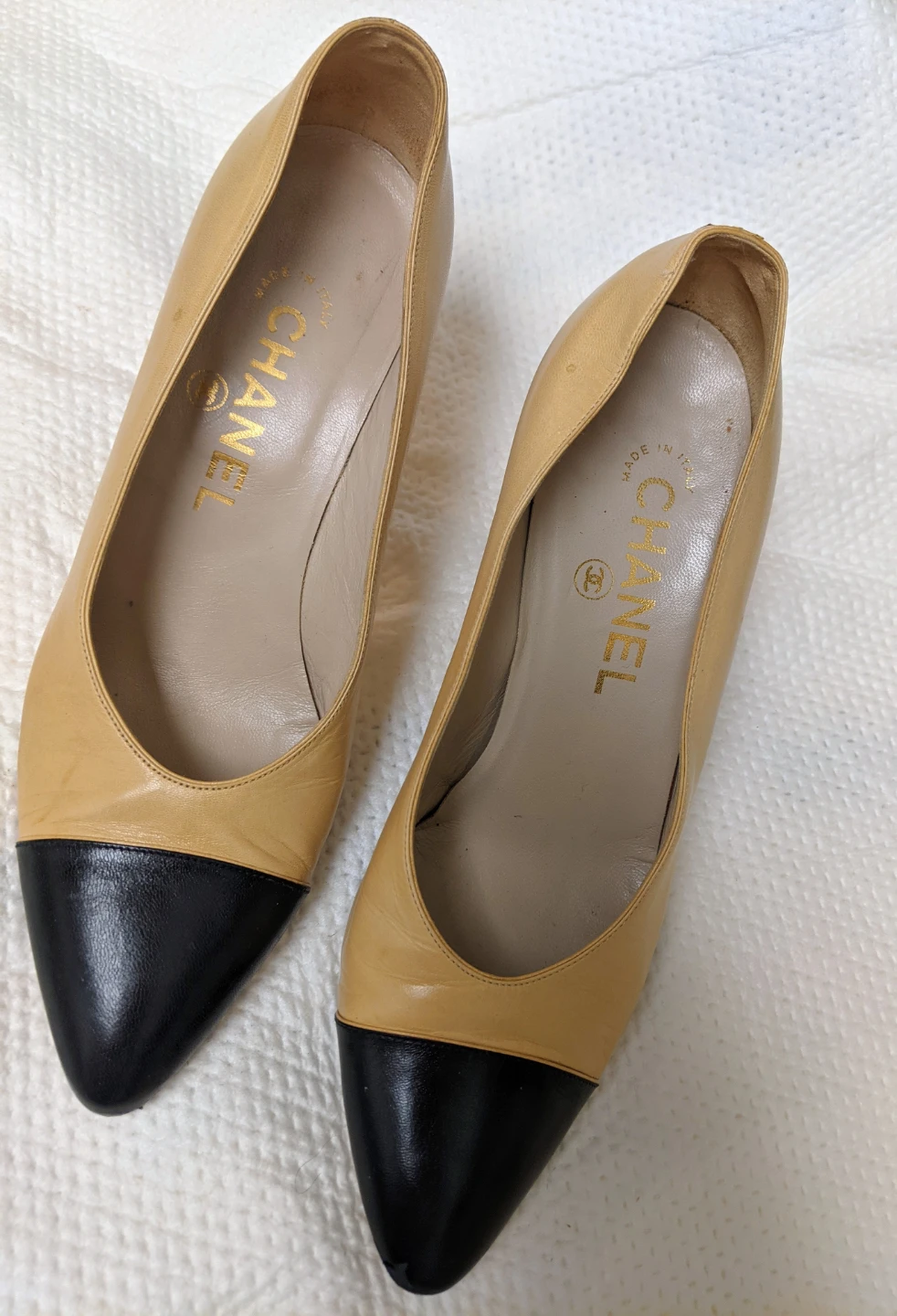 Vintage Chanel shoes size 6