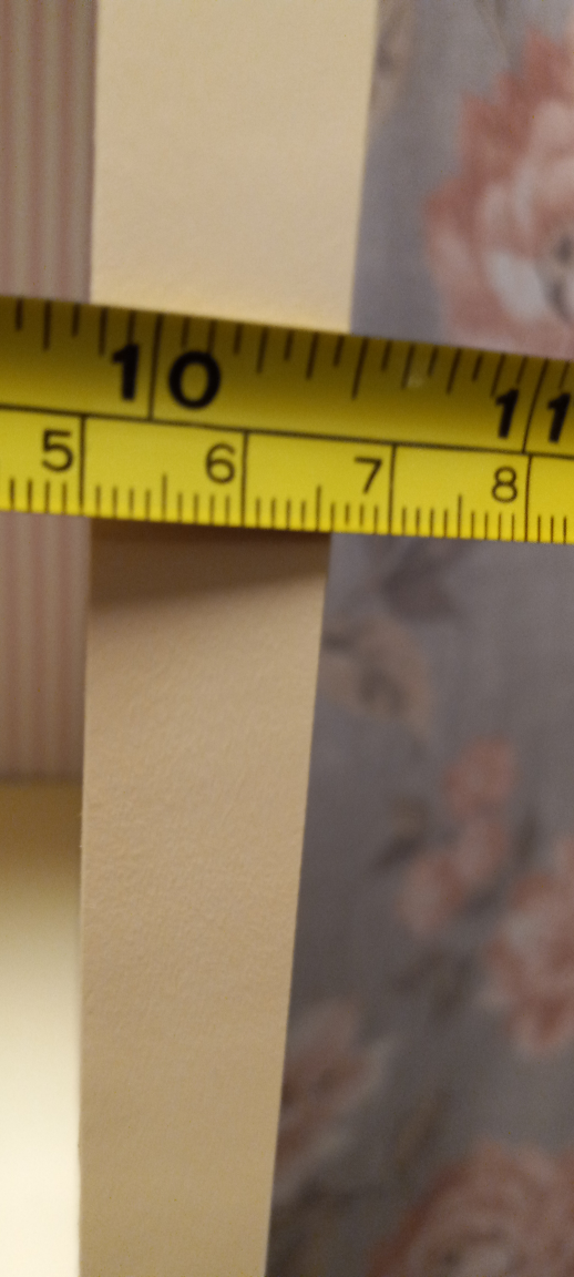 Cream coloured bookshelf with striped interior🏆 - photo 2