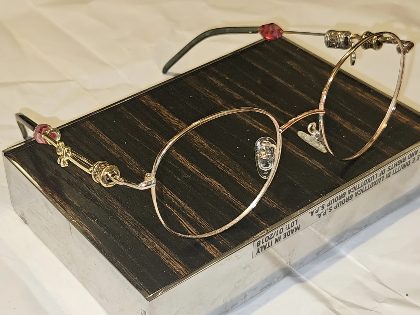 Unique Eyeglasses with Rose Gold Frame and Decorative Accents - photo 4