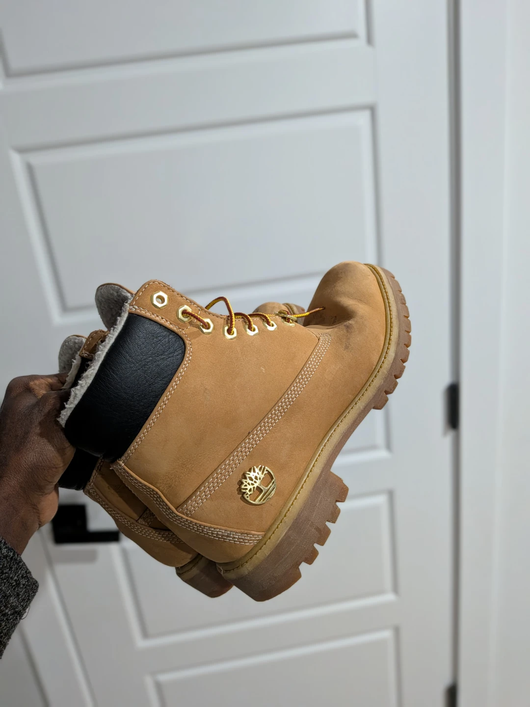 Timberland Lace Up Boots with Shearling Lining