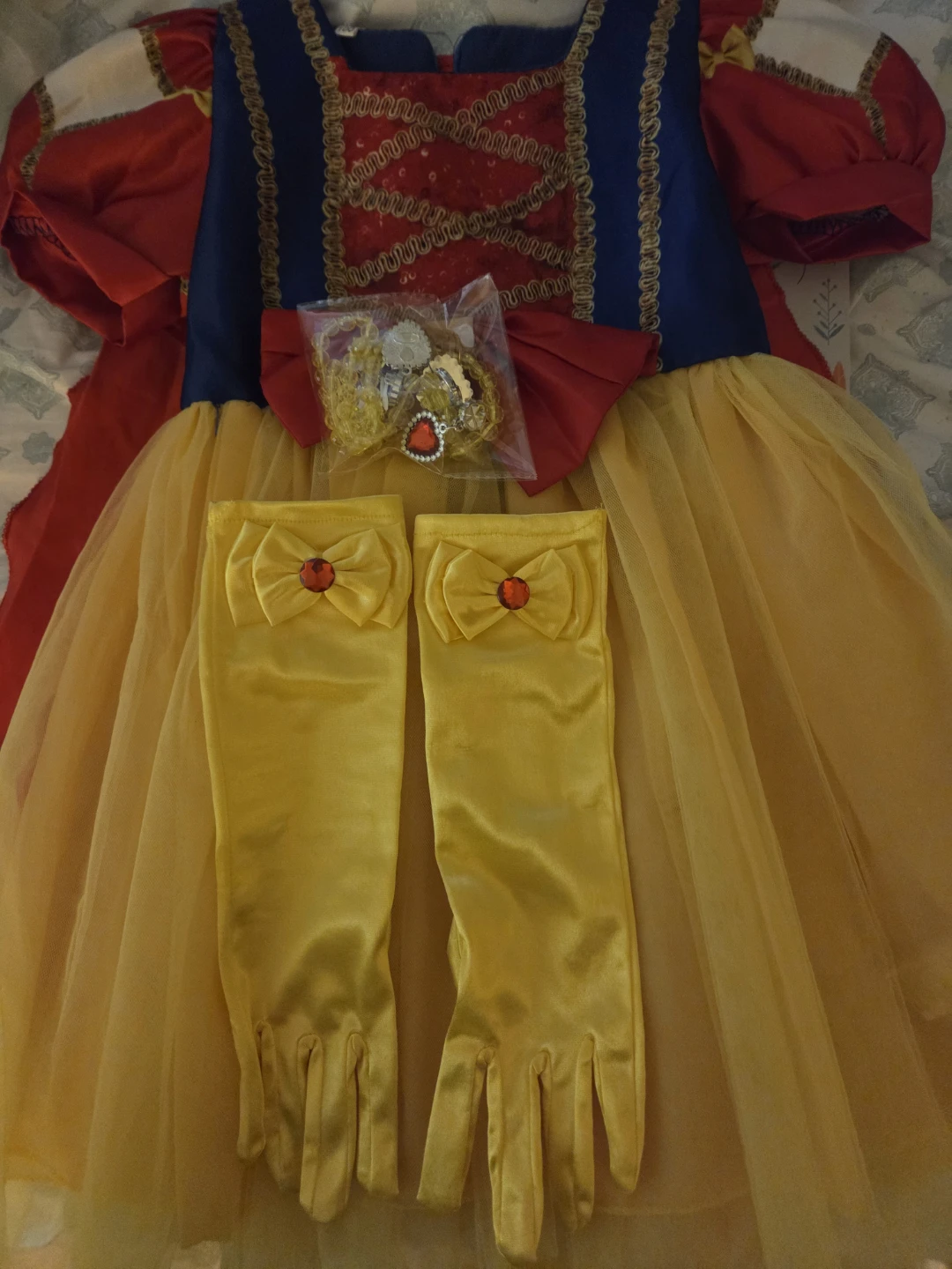 Snow White Costume Dress with Accessories - photo 3