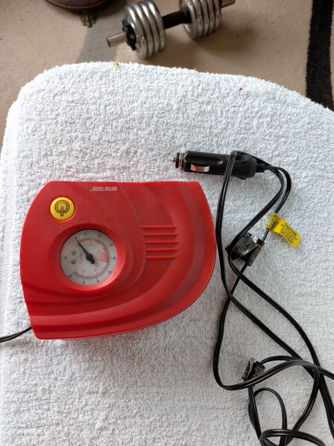 Motortrend Red 12V DC Air Compressor - photo 2