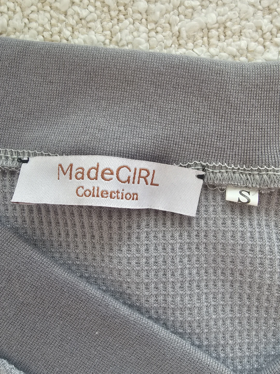 MadeGirl Collection Grey V-Neck Long Sleeve Top Size S - photo 2