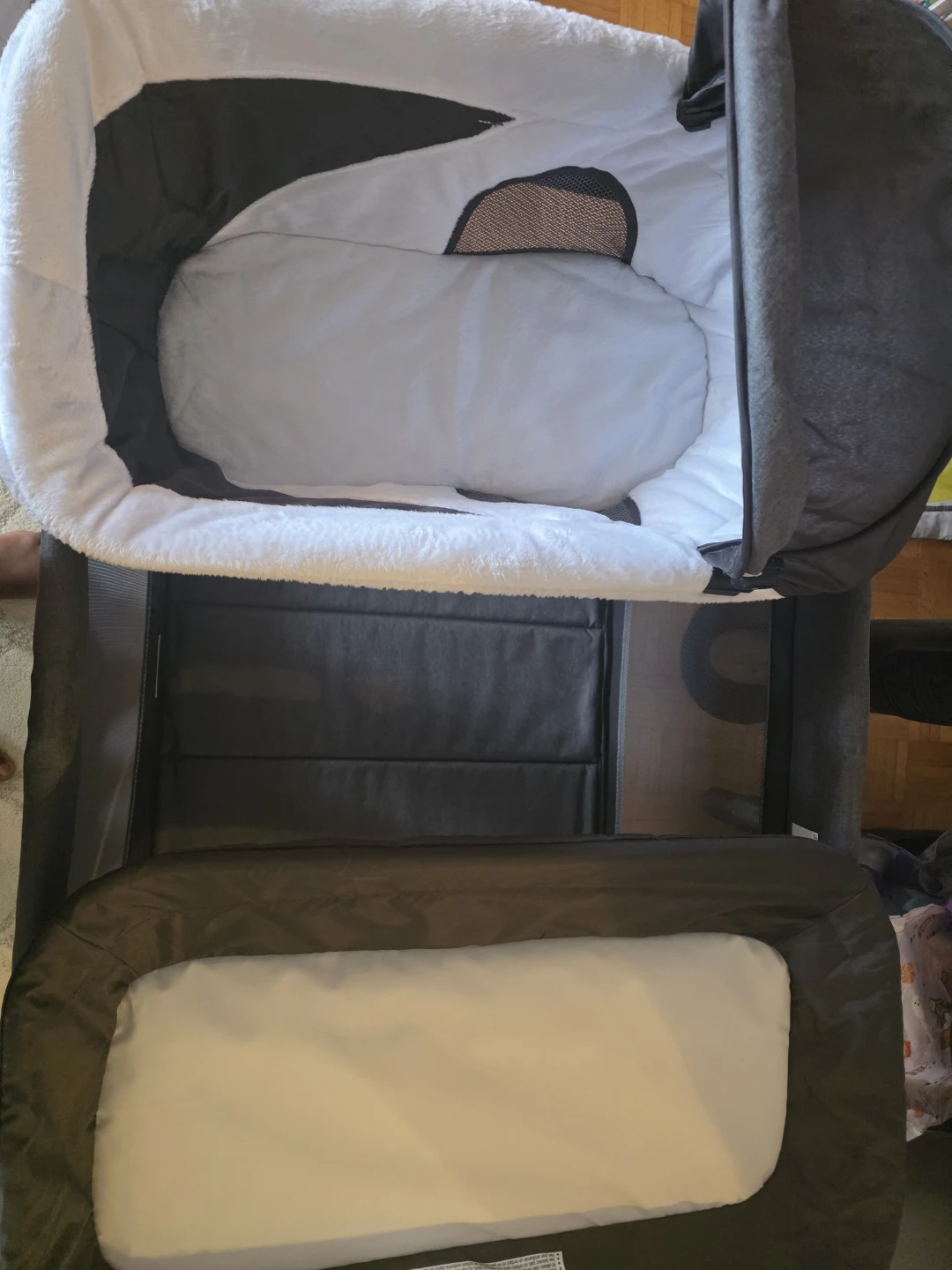 Living Basics Playpen with Bassinet
