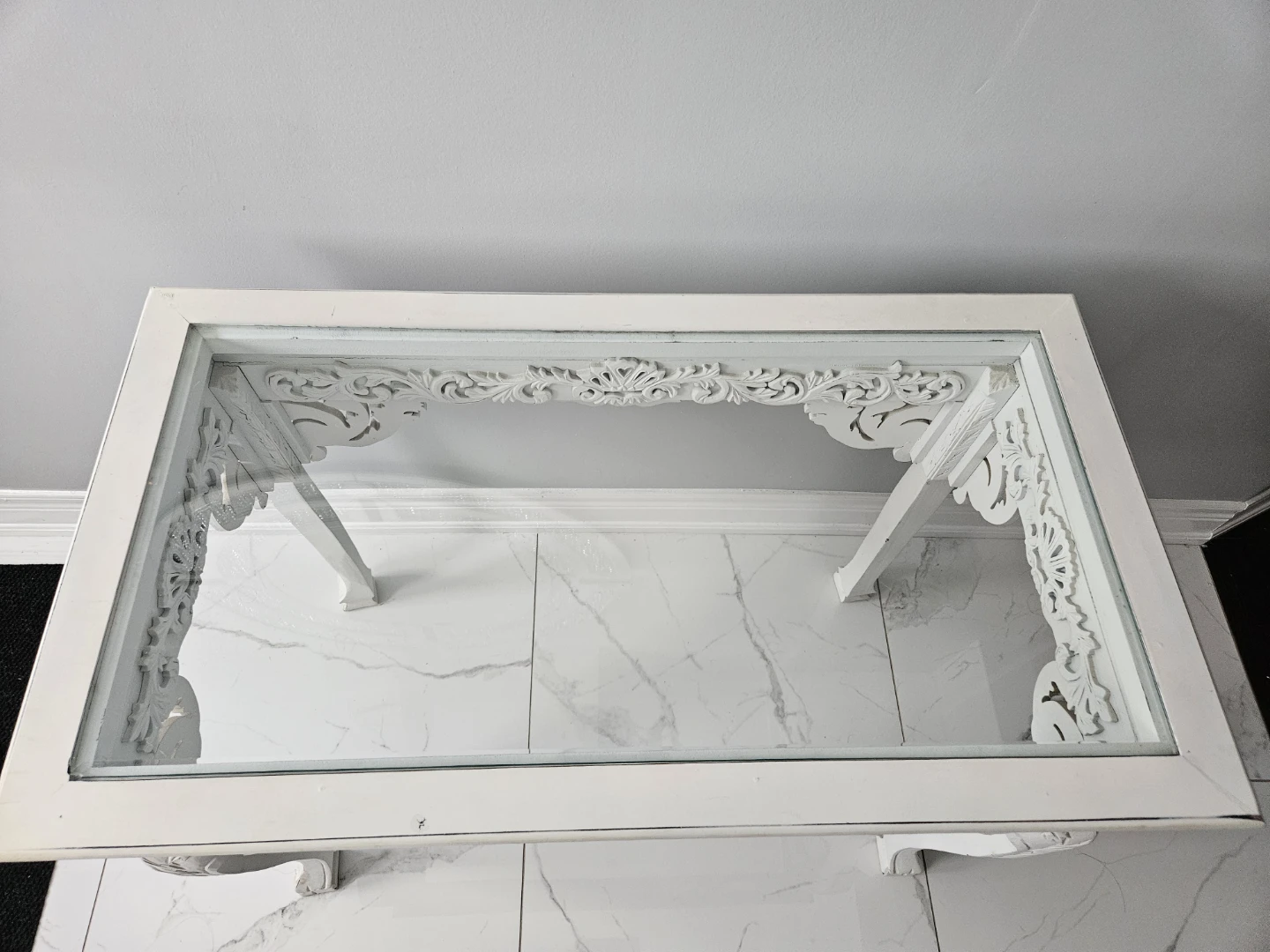 White Baroque Style Console Table with Glass Top - photo 2