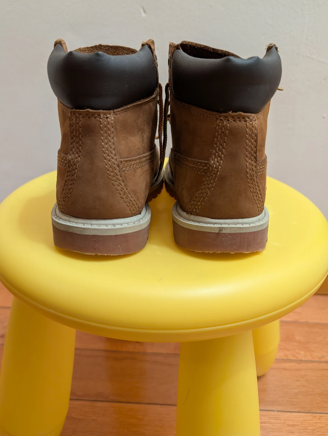 Timberland Kids Brown Leather Boots size 11(4-5 years old ) - photo 4