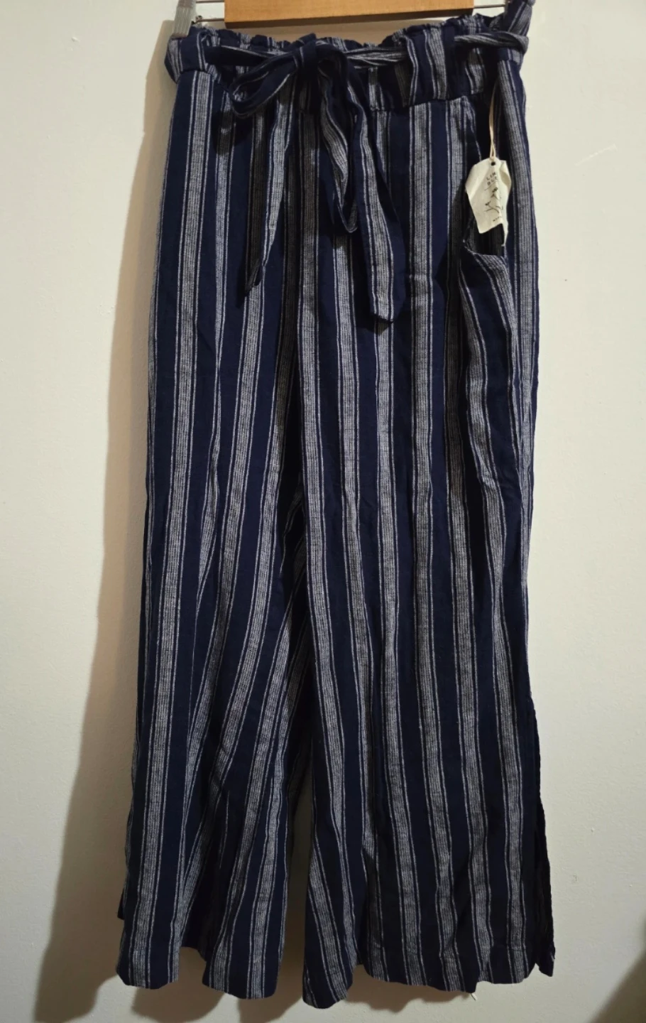 ​New Indigo Rein Navy & White Striped Pants - Size XL