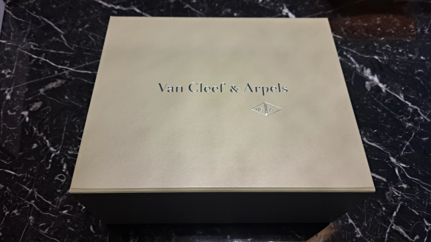 Van Cleef & Arpels Decorative Yeah of Horse Box - photo 4