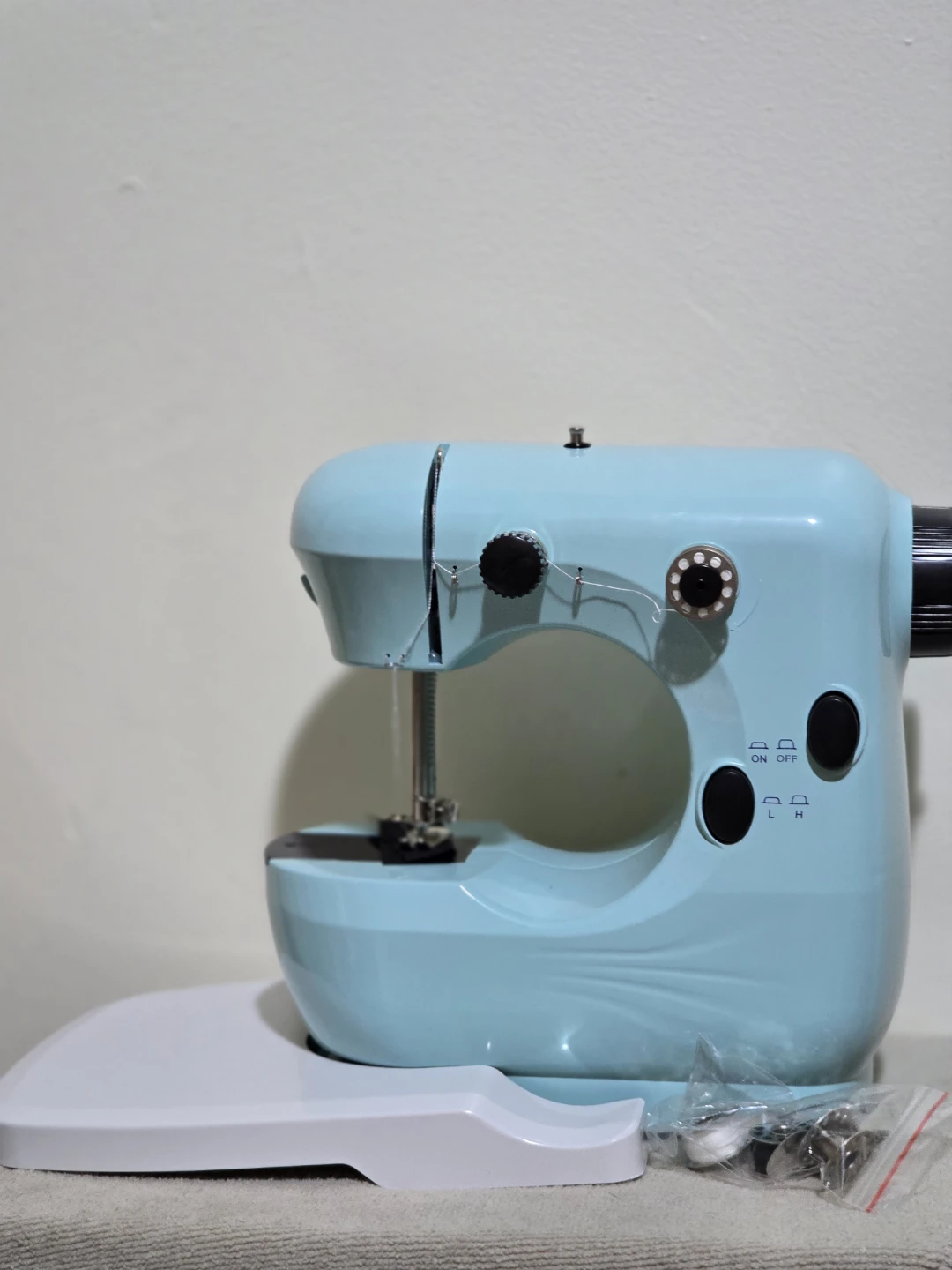 ​Mini Sewing Machine & 39-Piece Professional Starter Kit - photo 5