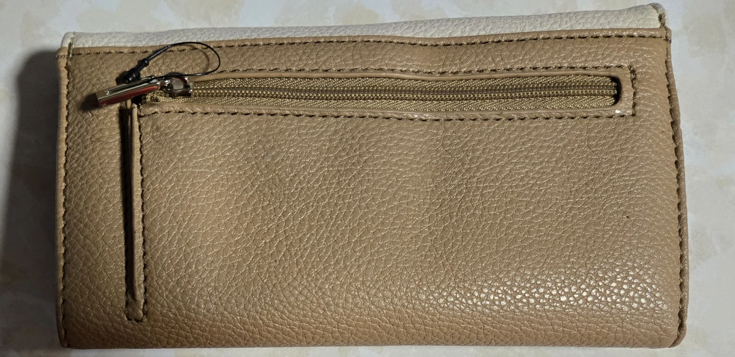 Guess Wallet with Heart Charm - photo 2
