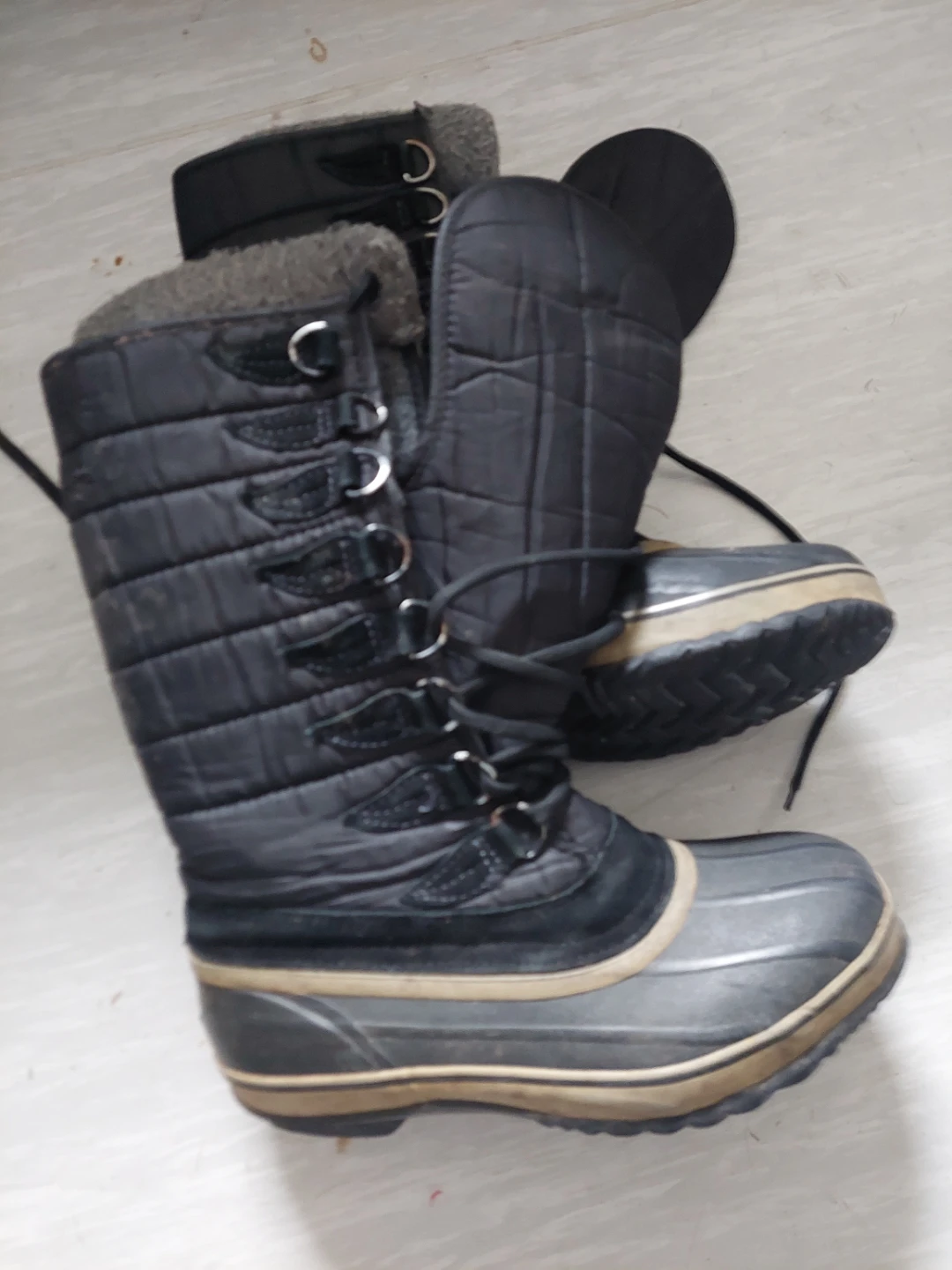 🥕🥕Women's WINTER Snow Boots Size 9