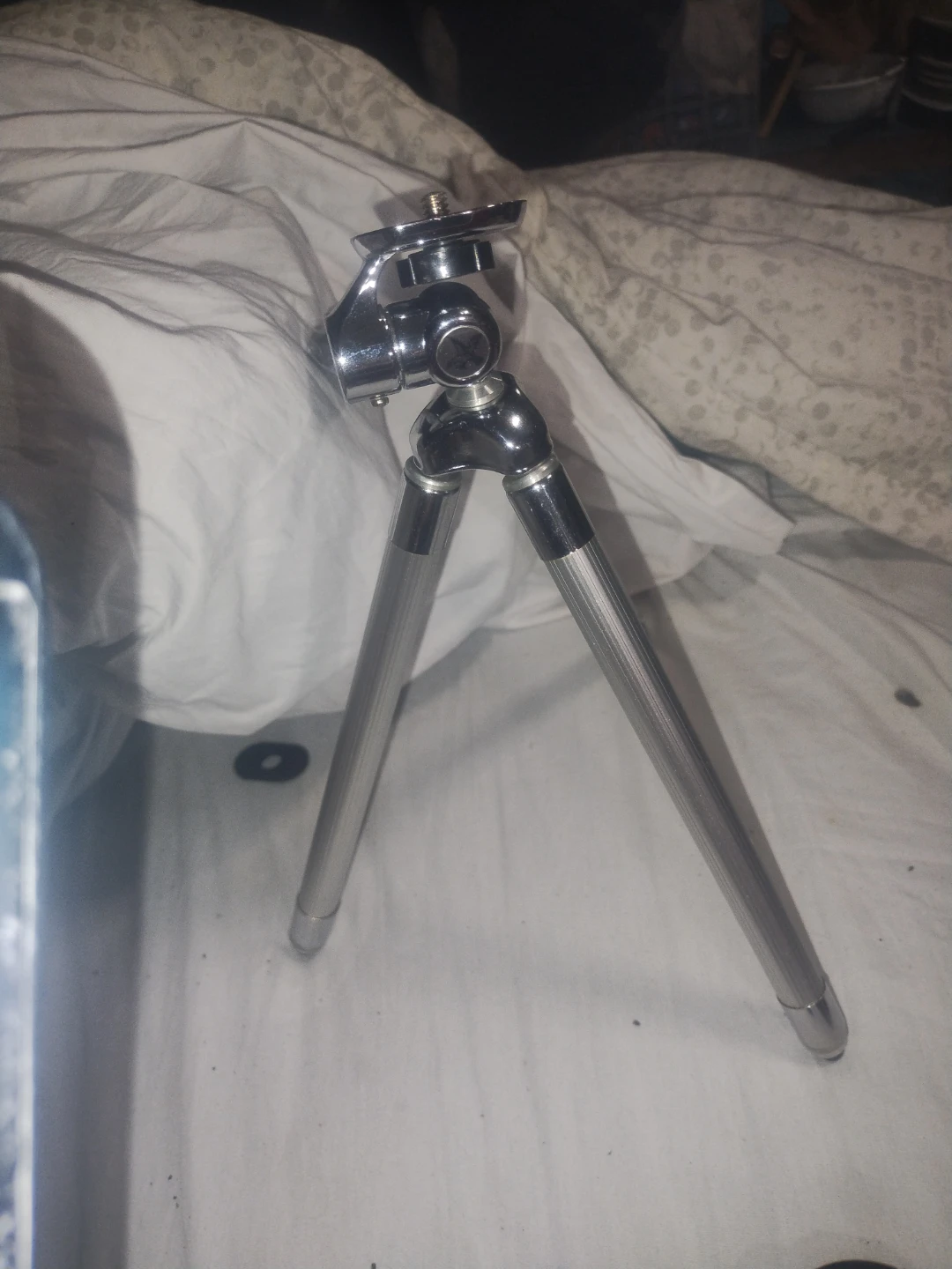 Panasonic DMC-FZ18 Digital Camera with Mini Tripod - photo 2