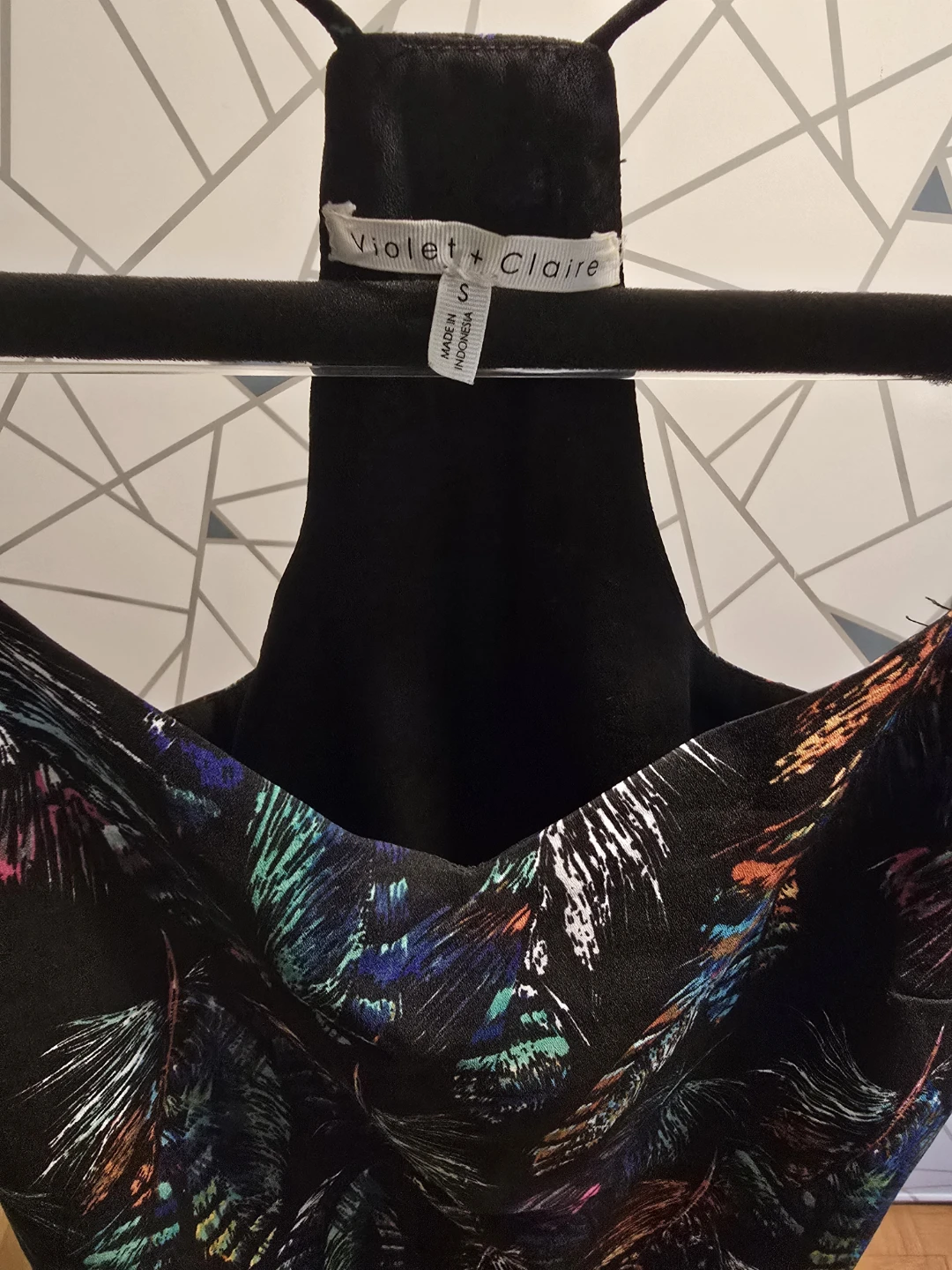 Violet + Claire Black Feather Print Camisole Top - Size S - photo 3
