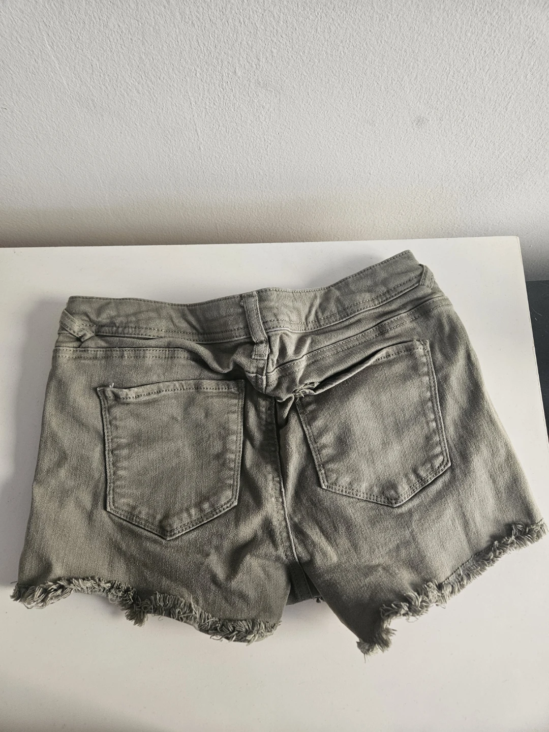 Green Celebrity Pink shorts 🏆 - photo 2