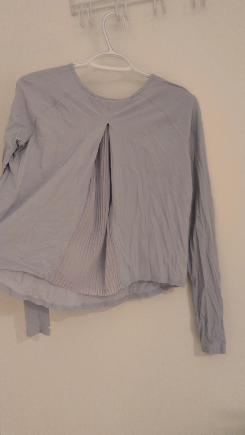 Lululemon Long Sleeve Shirt - photo 2
