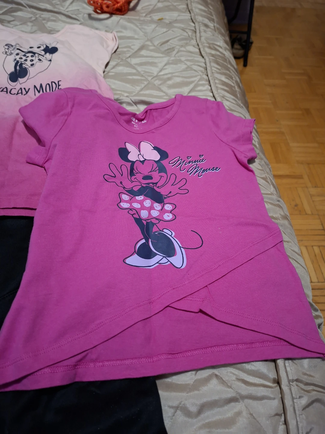 Girls Minnie Mouse & Vacay Mode T-Shirts and Black Pants Set🏆 - photo 2