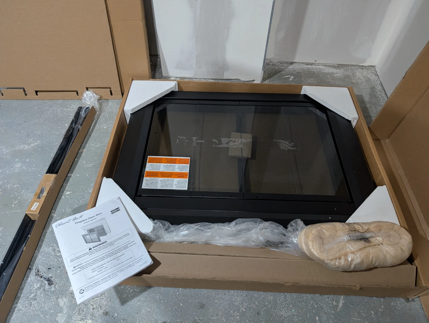 Brand New Clairmont Small Fireplace Glass Door For Sale - photo 2