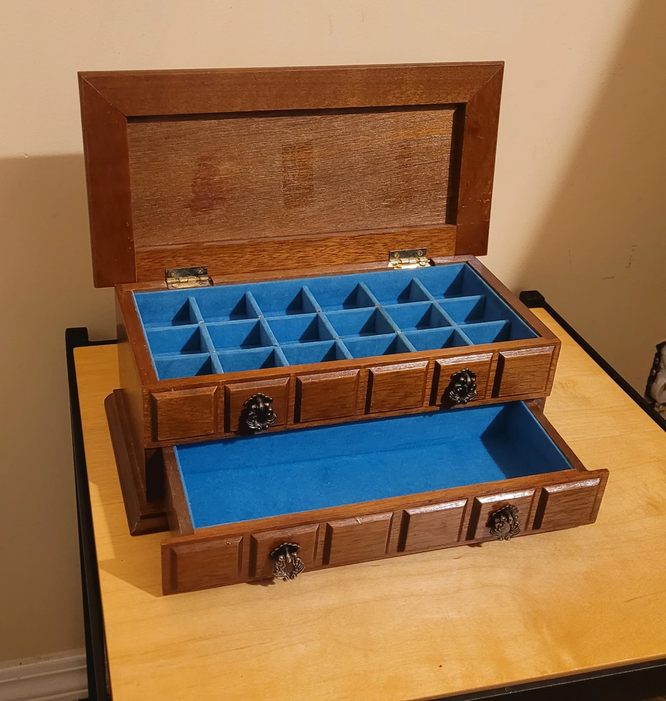 Jewelry / Music Box