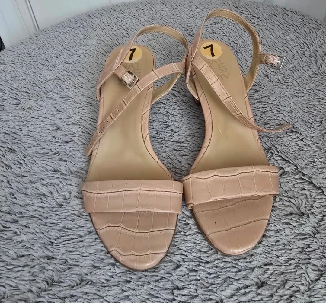 Naturalizer Pink Croc Embossed Block Heel Sandals Size 7 - photo 3