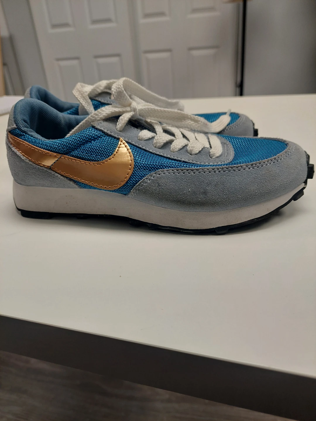 Nike Shoes - photo 3