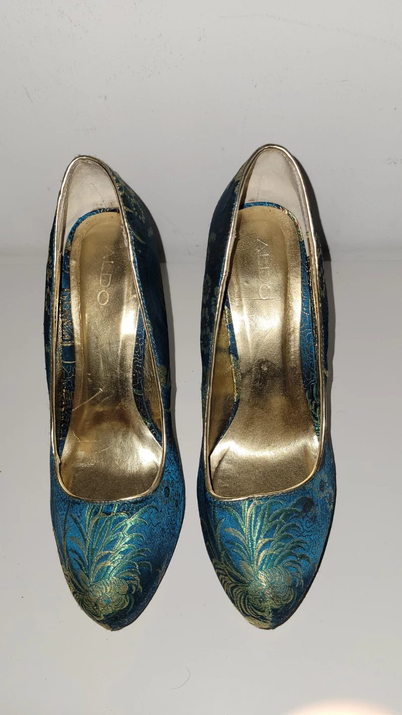 ALDO Women's Teal & Gold Brocade Heels - size 10