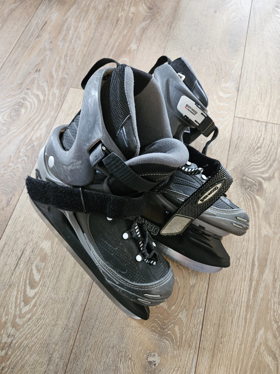 🥕 Sherwood Ice Skates