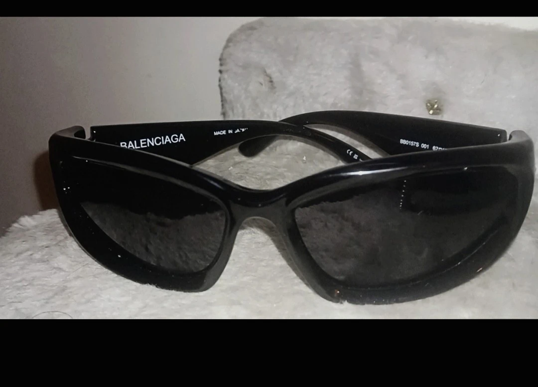 Balenciaga Black Sunglasses - photo 2