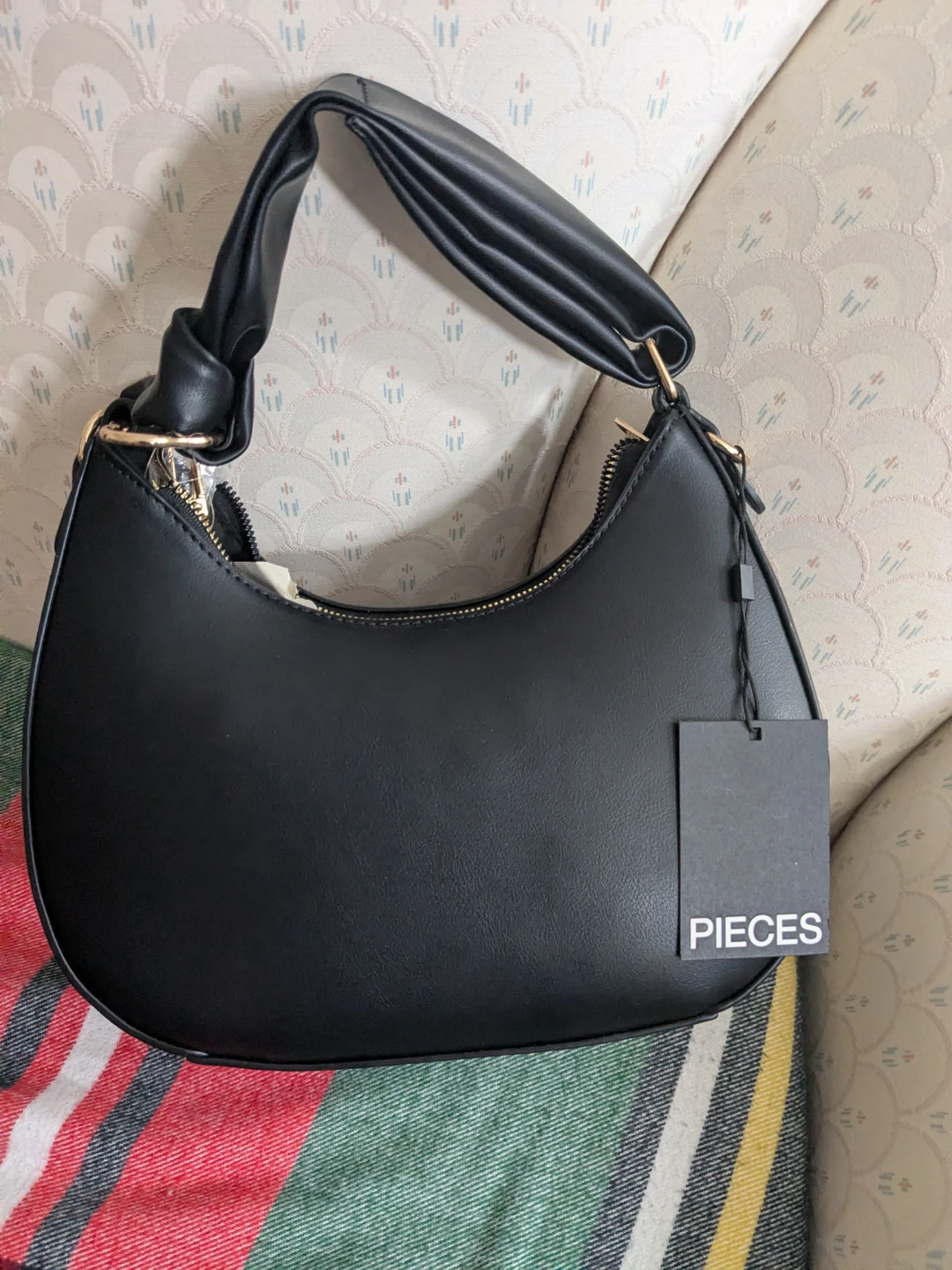 Black Shoulder Bag by PIECES