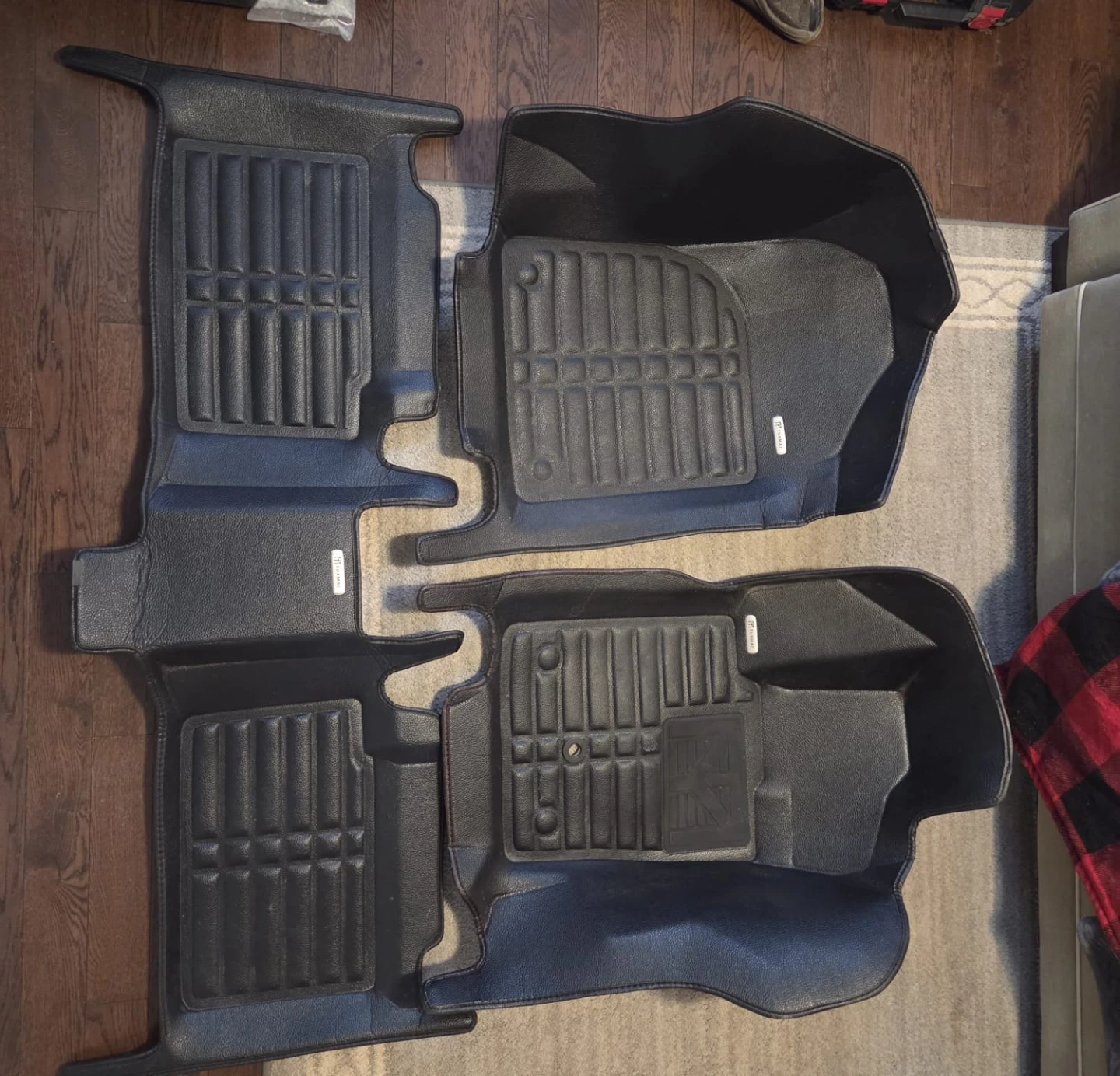 TUXMAT Grand Cherokee Limited Car Floor Mats Set
