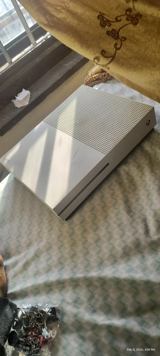 Xbox One S Console - photo 4