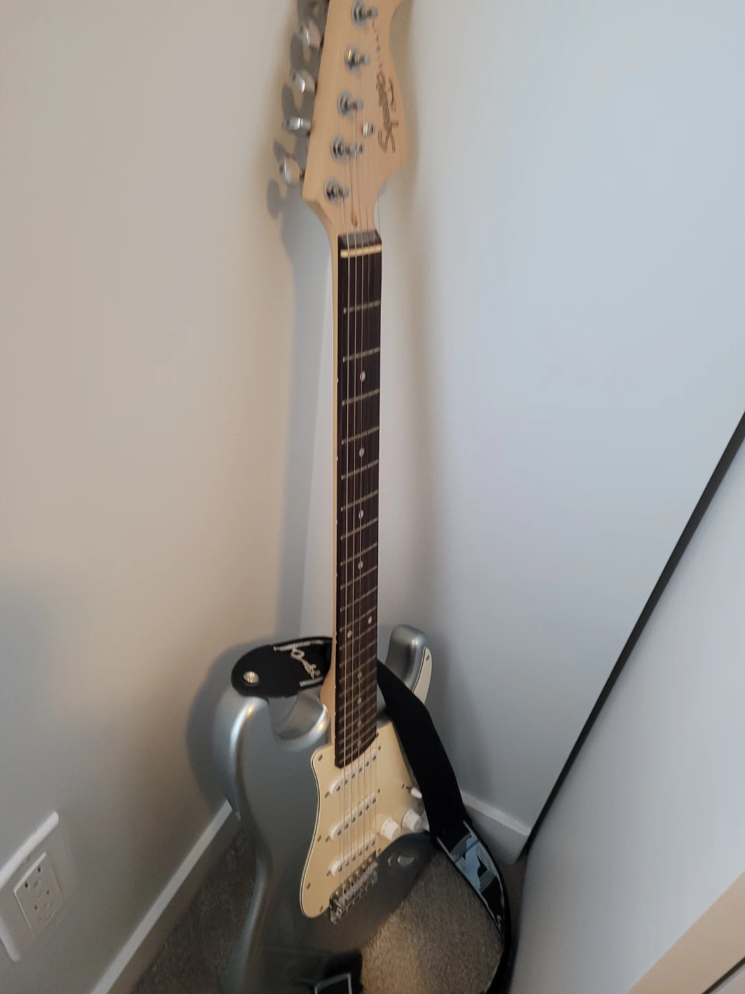 Squier Stratocaster Electric Guitar - Silver - photo 3