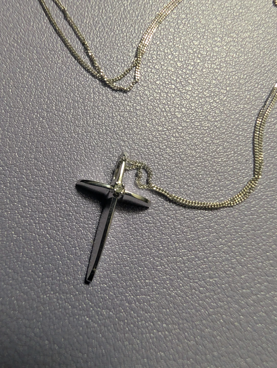 10K White Gold Cross Necklace with diamond - photo 5
