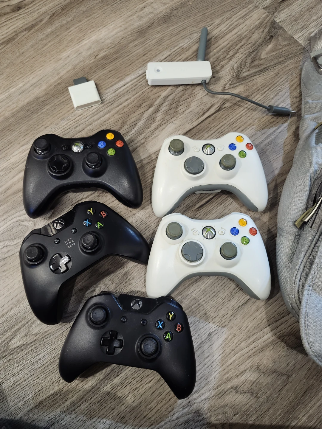 Xbox 360 Wireless Controllers and Accessories Bag - photo 2
