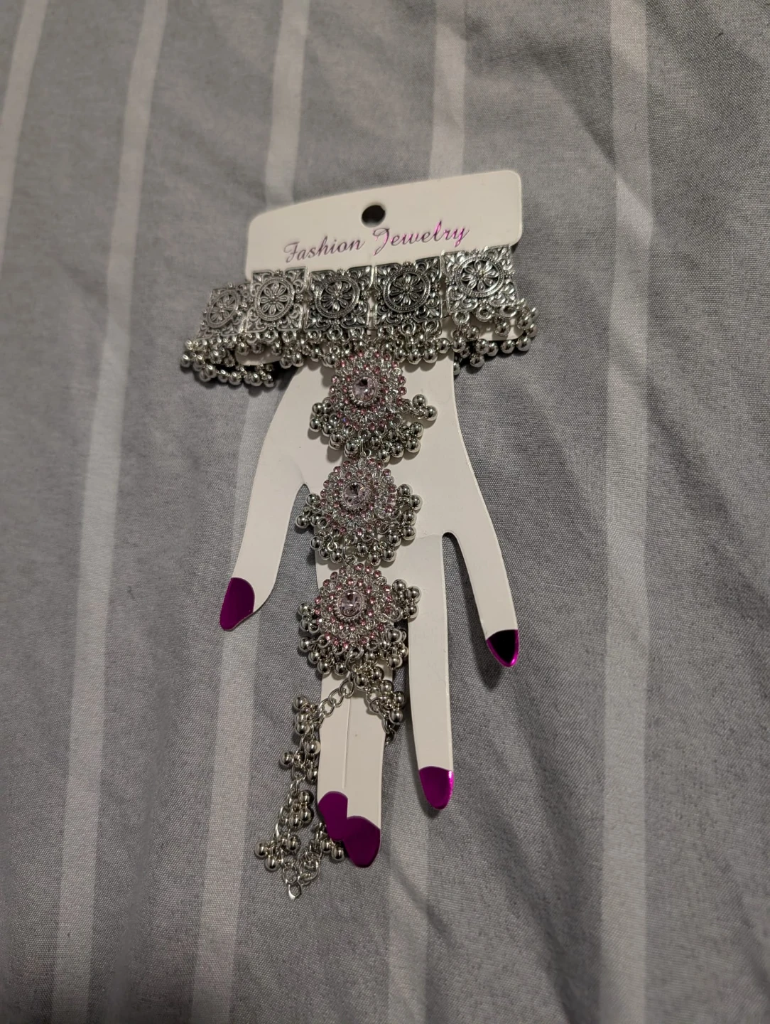 Silver Fashion Jewelry Hand Bracelet with Pink Rhinestones