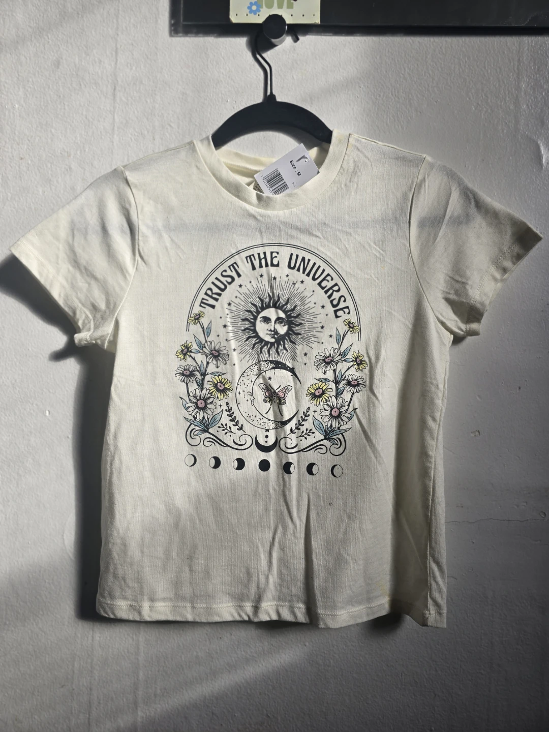 Cream Graphic T-Shirt crop Top Size M - photo 3