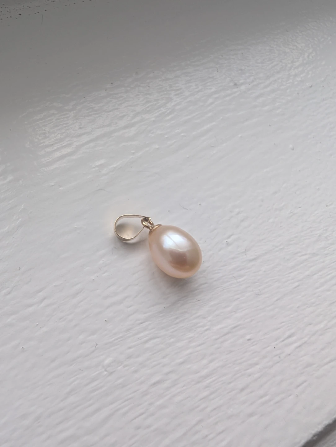 Brand New 14K Yellow Gold Pearl Pendant For Sale