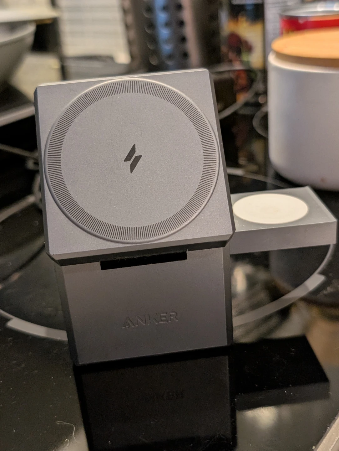 Anker Magnetic Wireless Charger Stand - photo 3