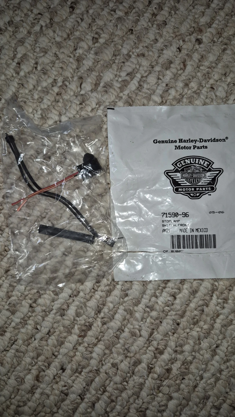 Harley-Davidson 71590-96 Stoplamp Switch, Front