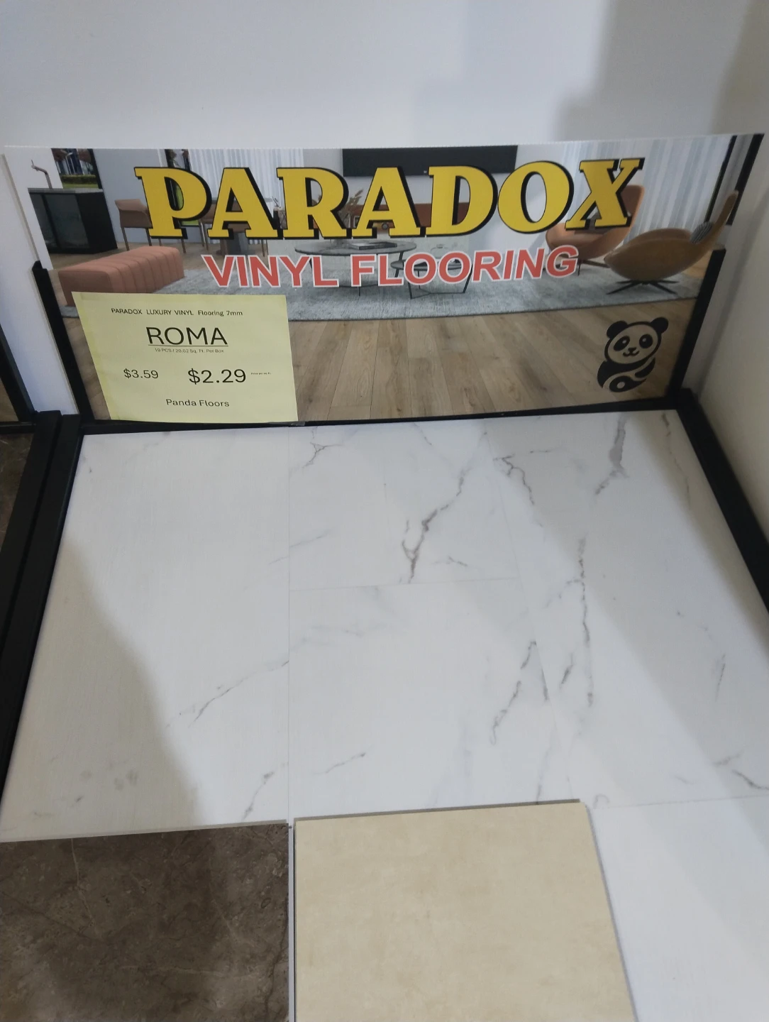 Vinyl flooring in tile look
