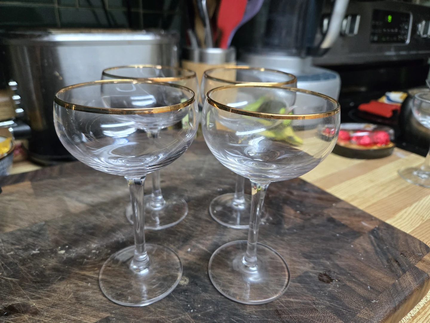 Set of 4 Clear Coupe Glasses with Gold Rim