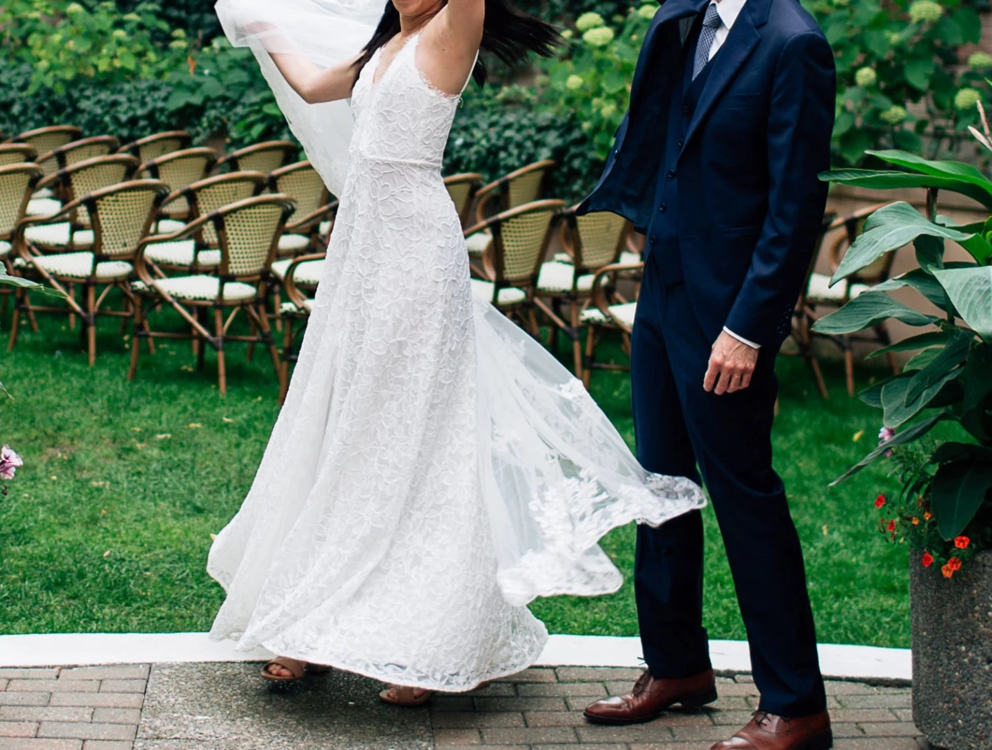 Lace Wedding Dress - photo 2