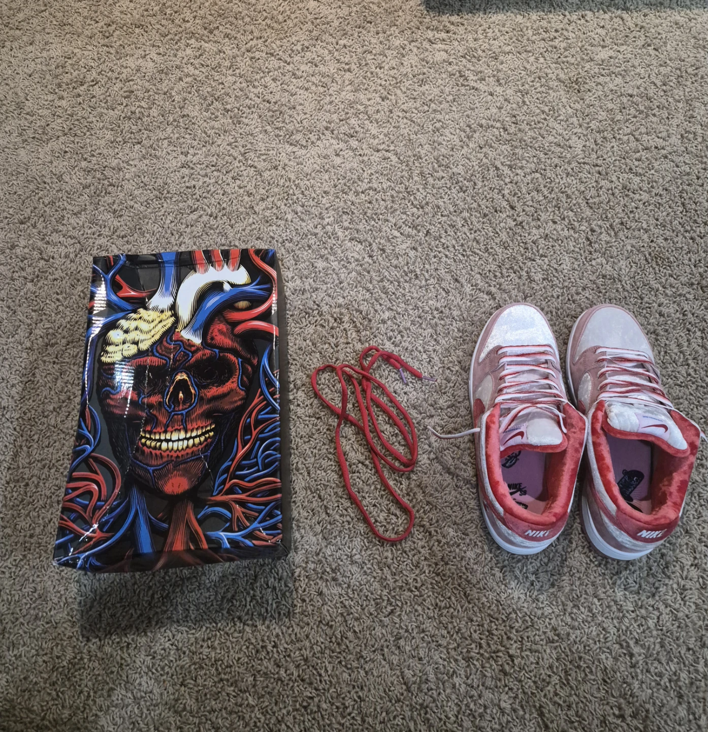 Nike SB Dunk Low True Love