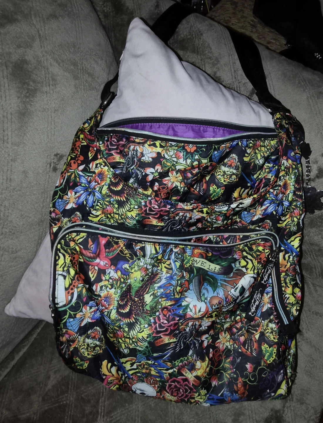 Ed Hardy RARE gothic printed travel bag/ women's purse - photo 2