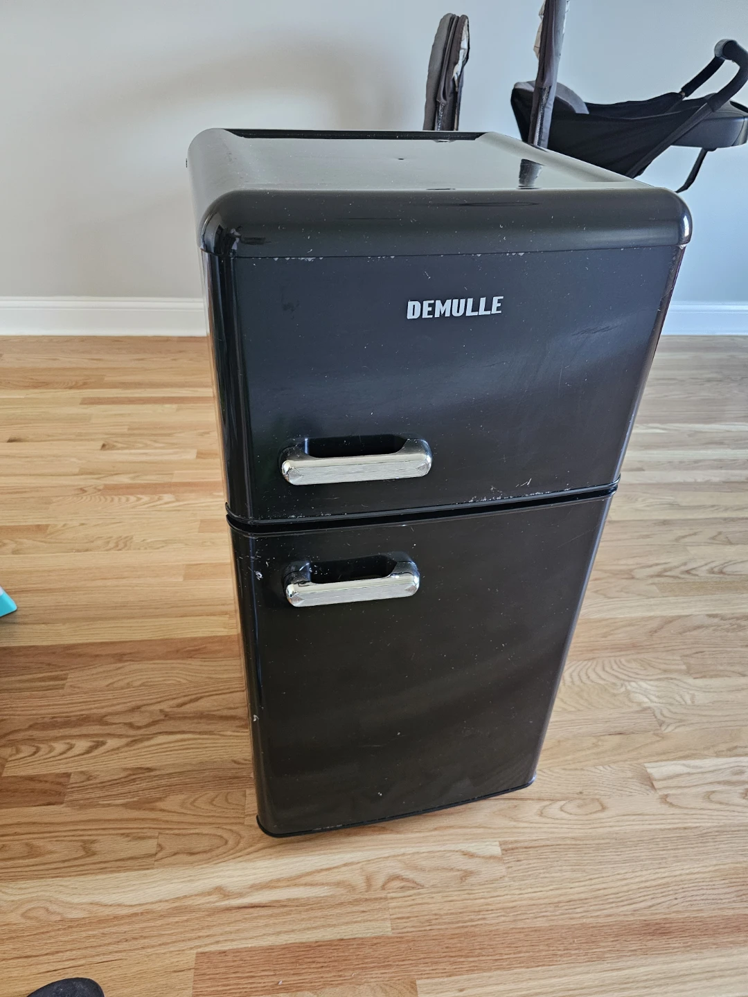 Black Demulle Mini Fridge